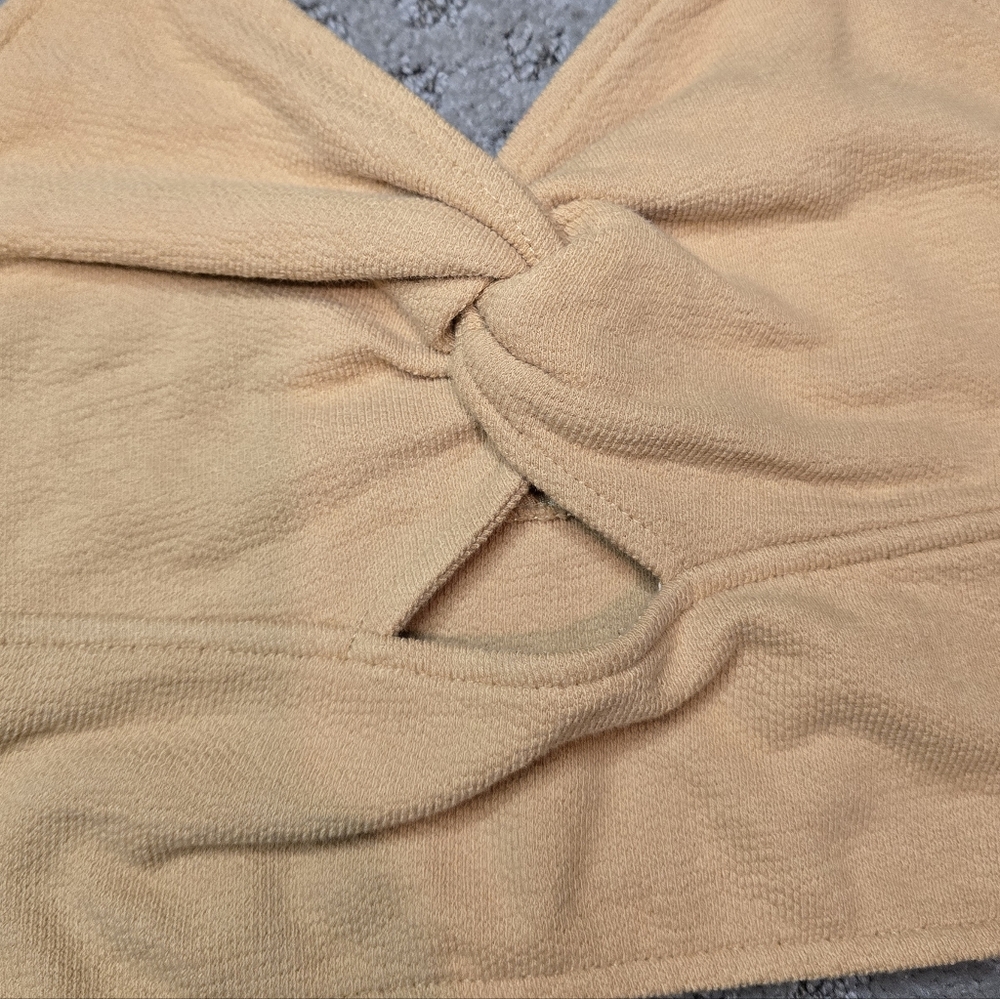 Madewell Cutout Knot-Front Cropped Tank Dried Straw Medium - Picture 5 of 5